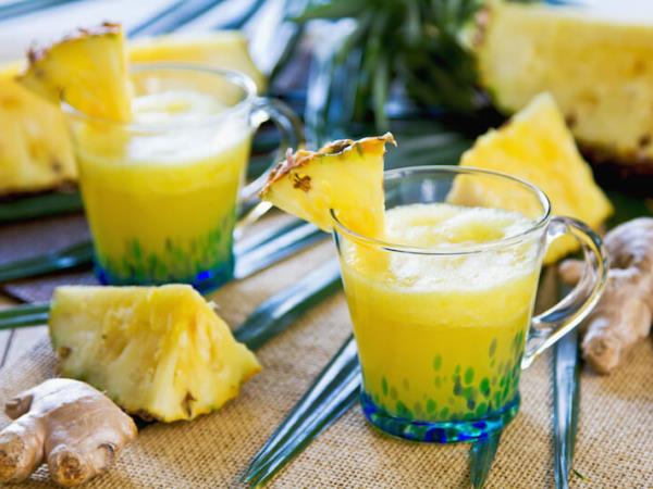 Zakaj lahko ingver-ananasov smuti postane vaš najboljši prijatelj?